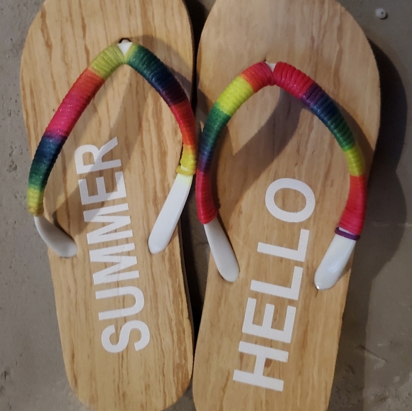 CUTE FLIP FLOPS - Picture 4 of 4